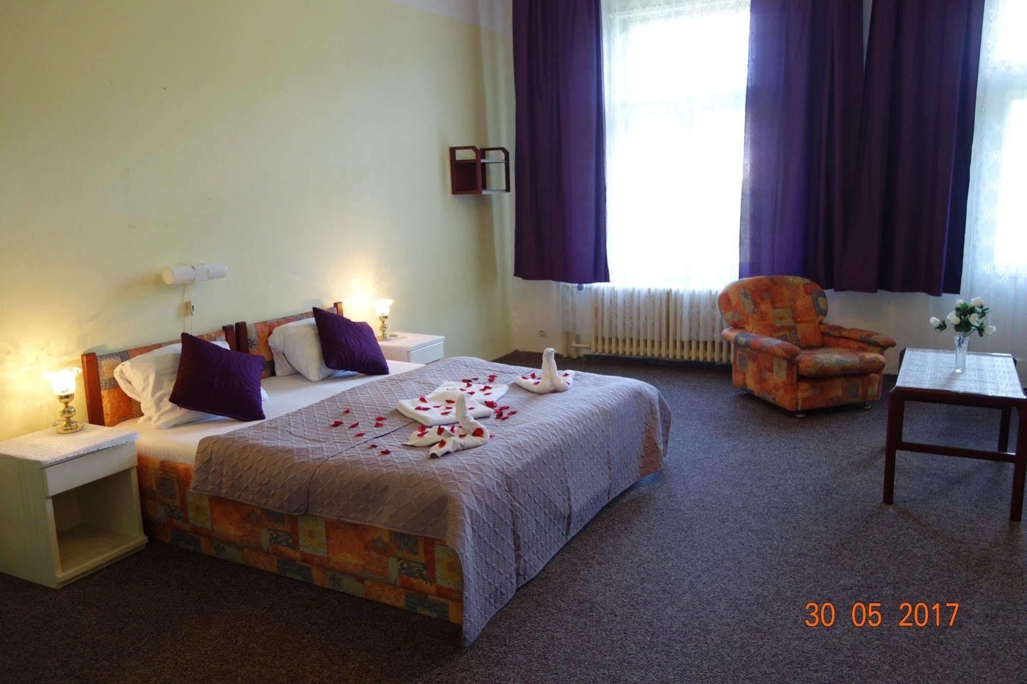 Wellness Hotel Hana Marianske Lazne Bagian luar foto